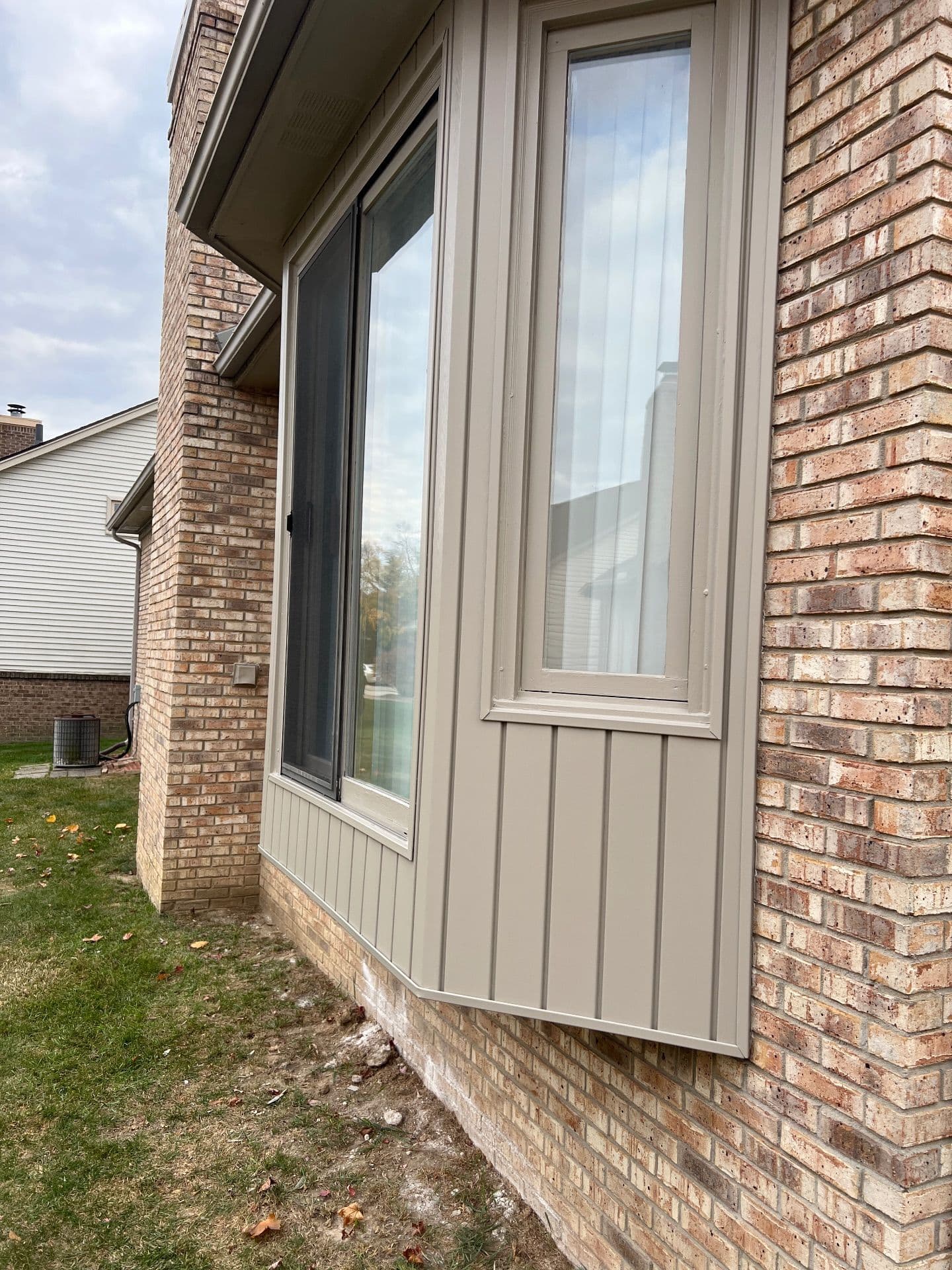 Gallery photos for Expert Paint and Repair Services Revitalize Home Facade: Image #4