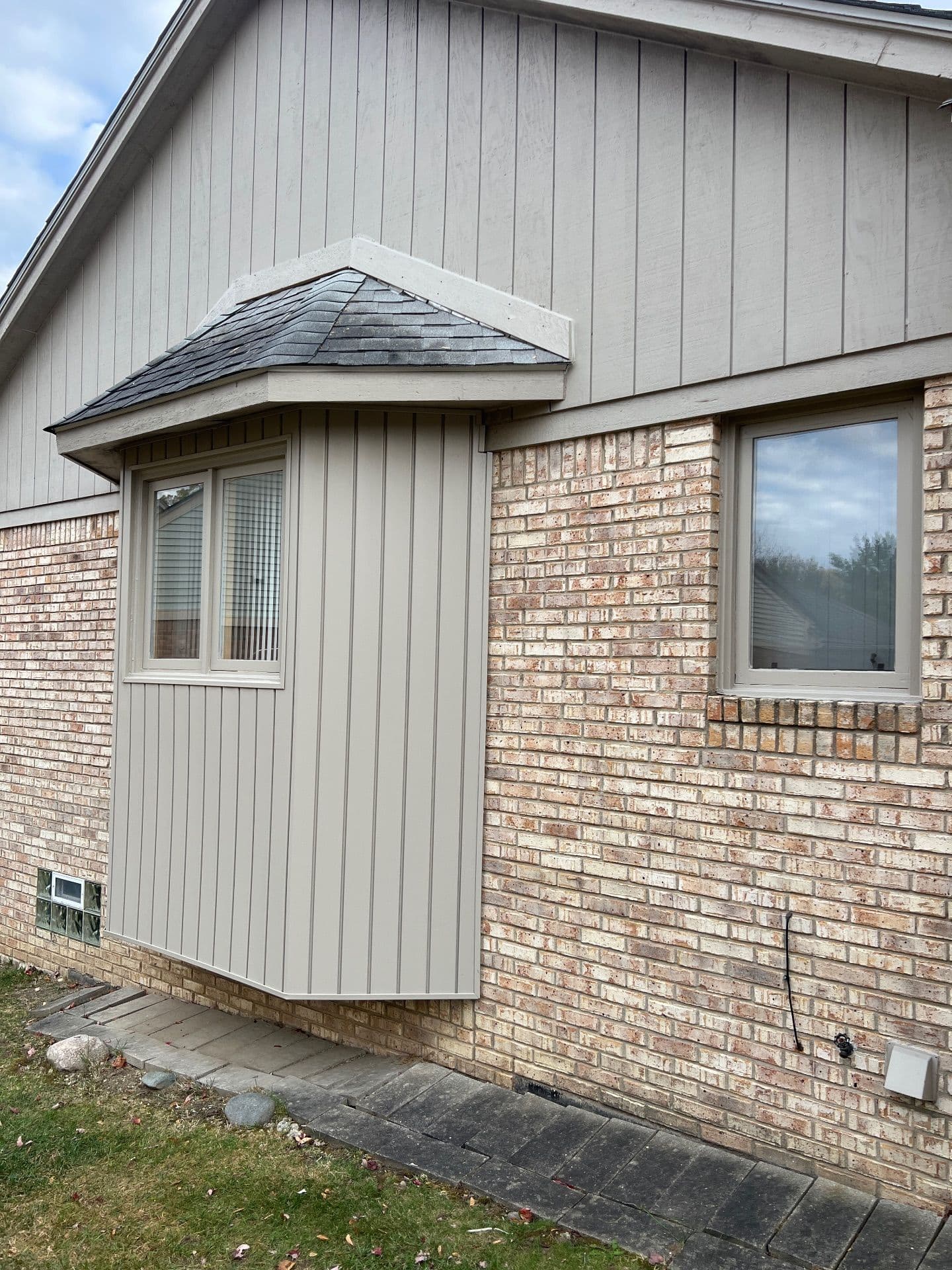 Gallery photos for Expert Paint and Repair Services Revitalize Home Facade: Image #3