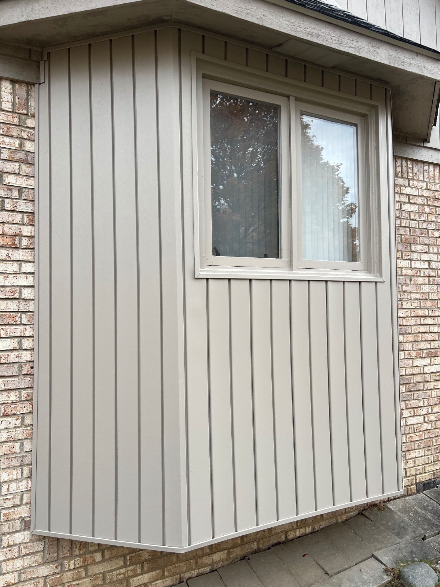 Gallery photos for Expert Paint and Repair Services Revitalize Home Facade: Image #2