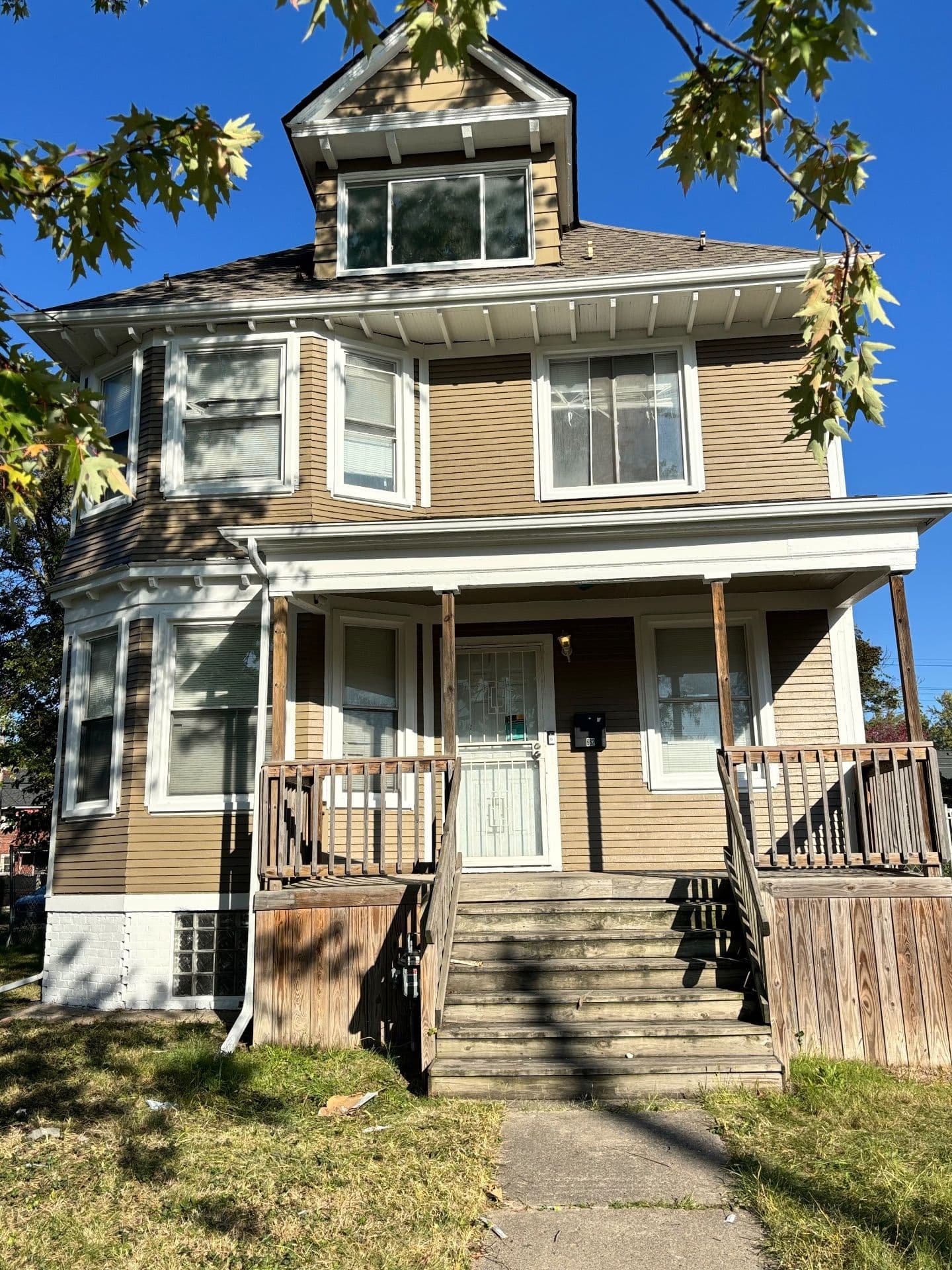 Gallery photos for Expert Exterior Painting Makes a Difference for This Home: Image #7