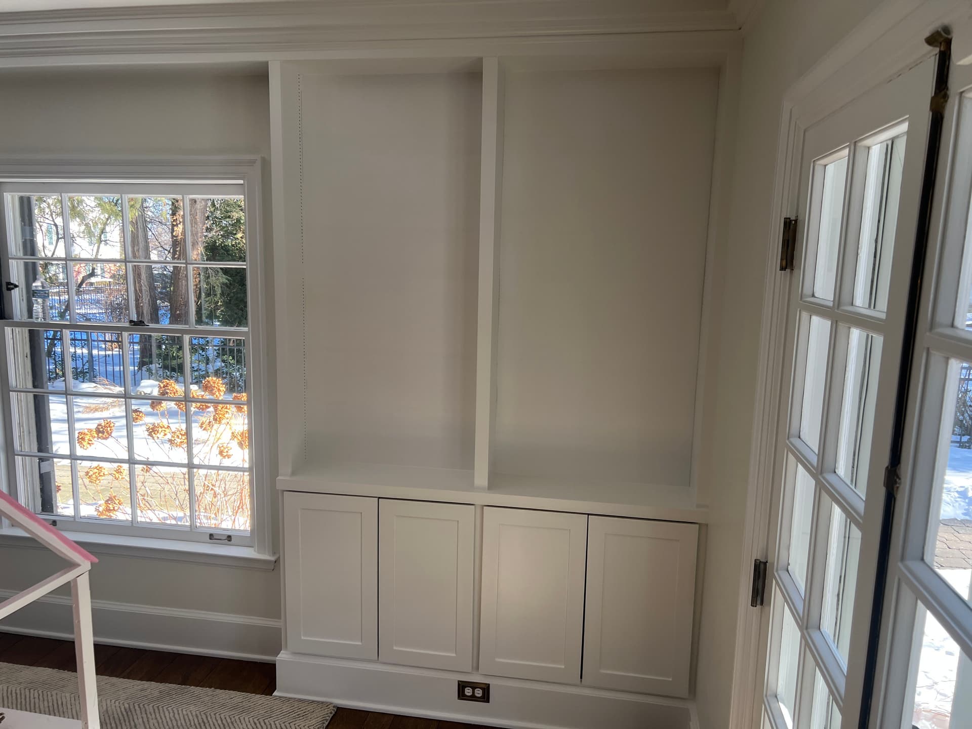 Gallery photos for Sleek Built-In Shelf Makeover for a New Look: Image #4