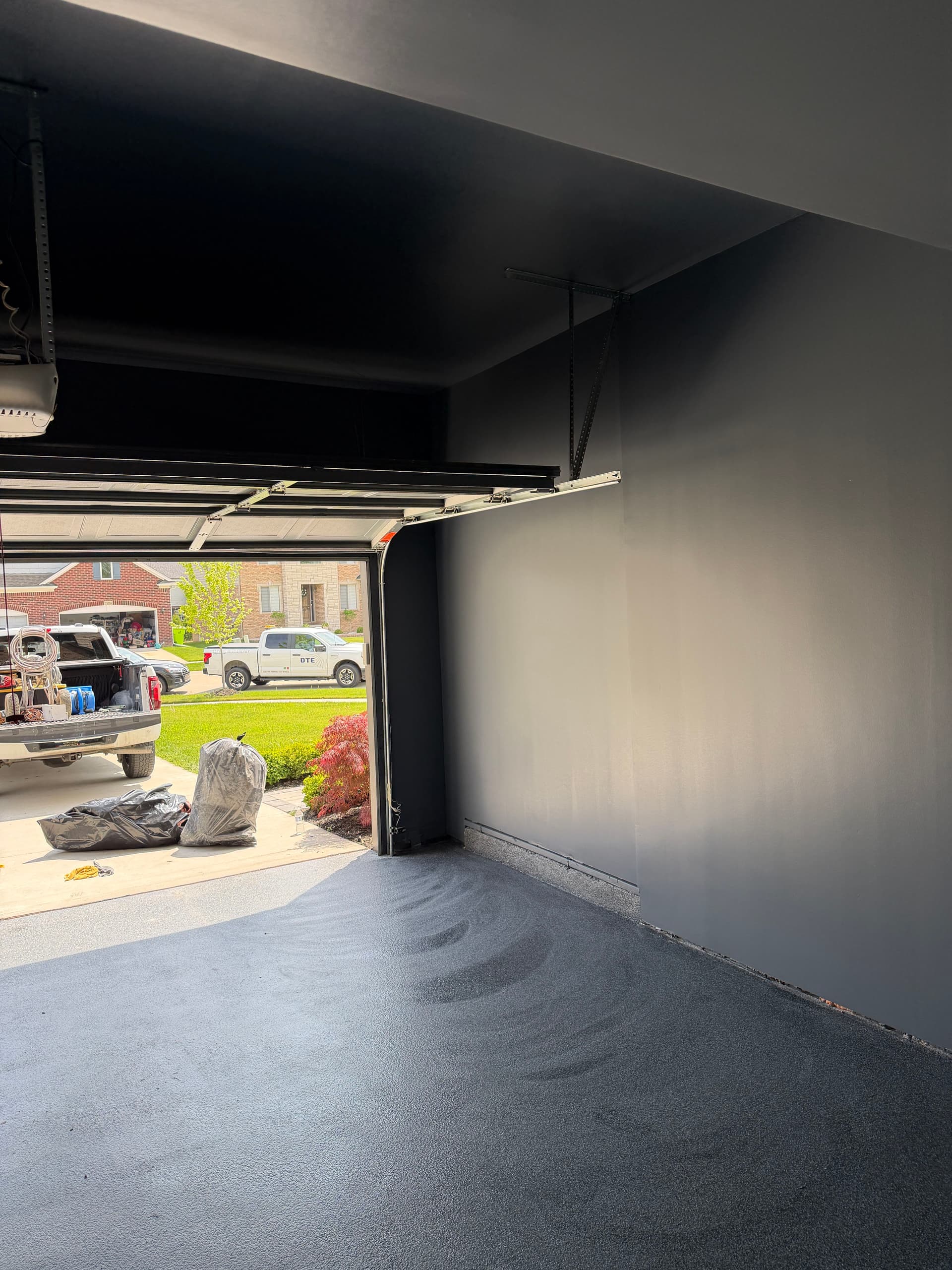 Gallery photos for Full Garage Paint Job That Ties the Whole Space Together: Image #4