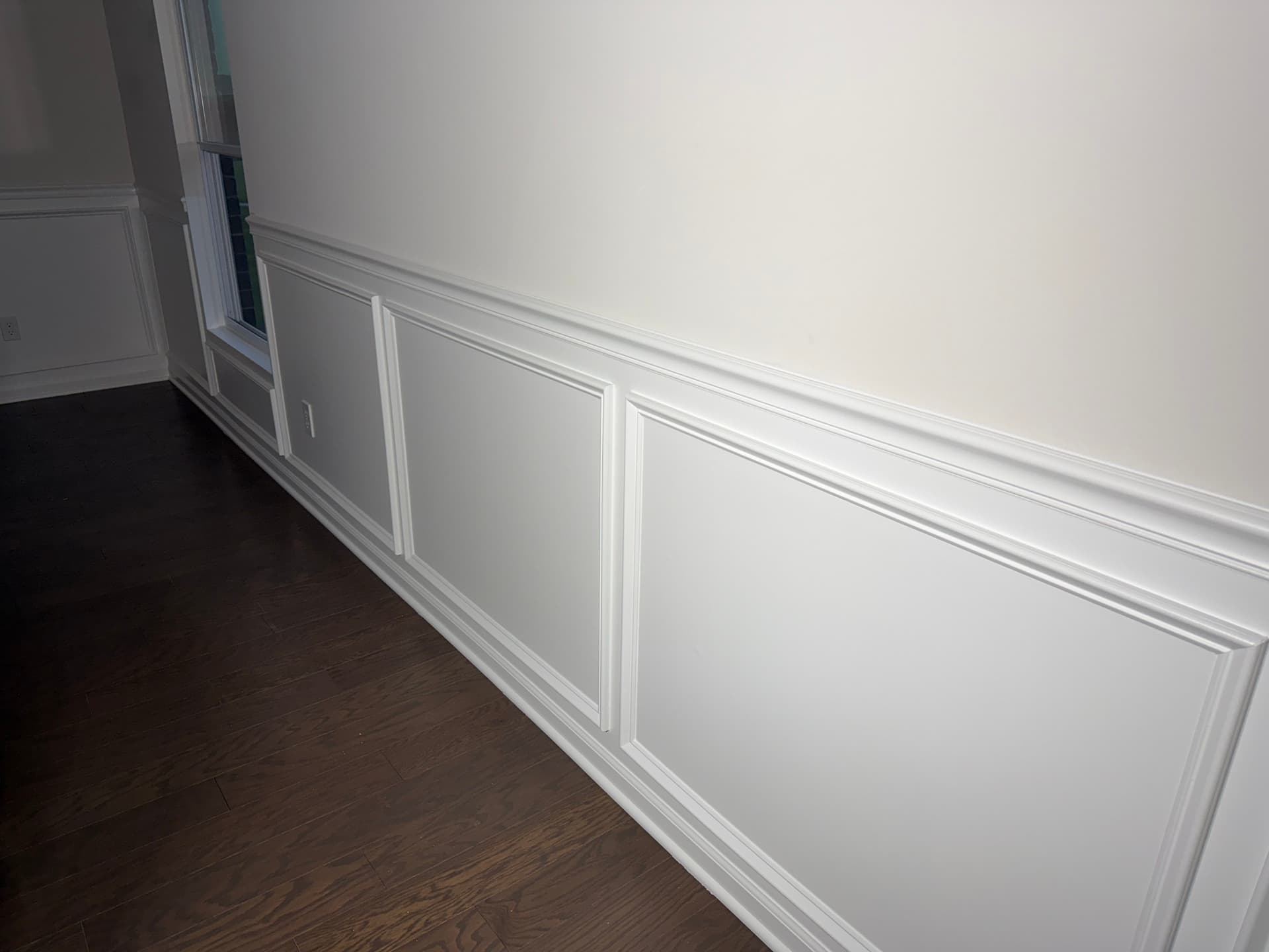 Gallery photos for Wainscoting Paint Job That Looks Factory Finished: Image #5