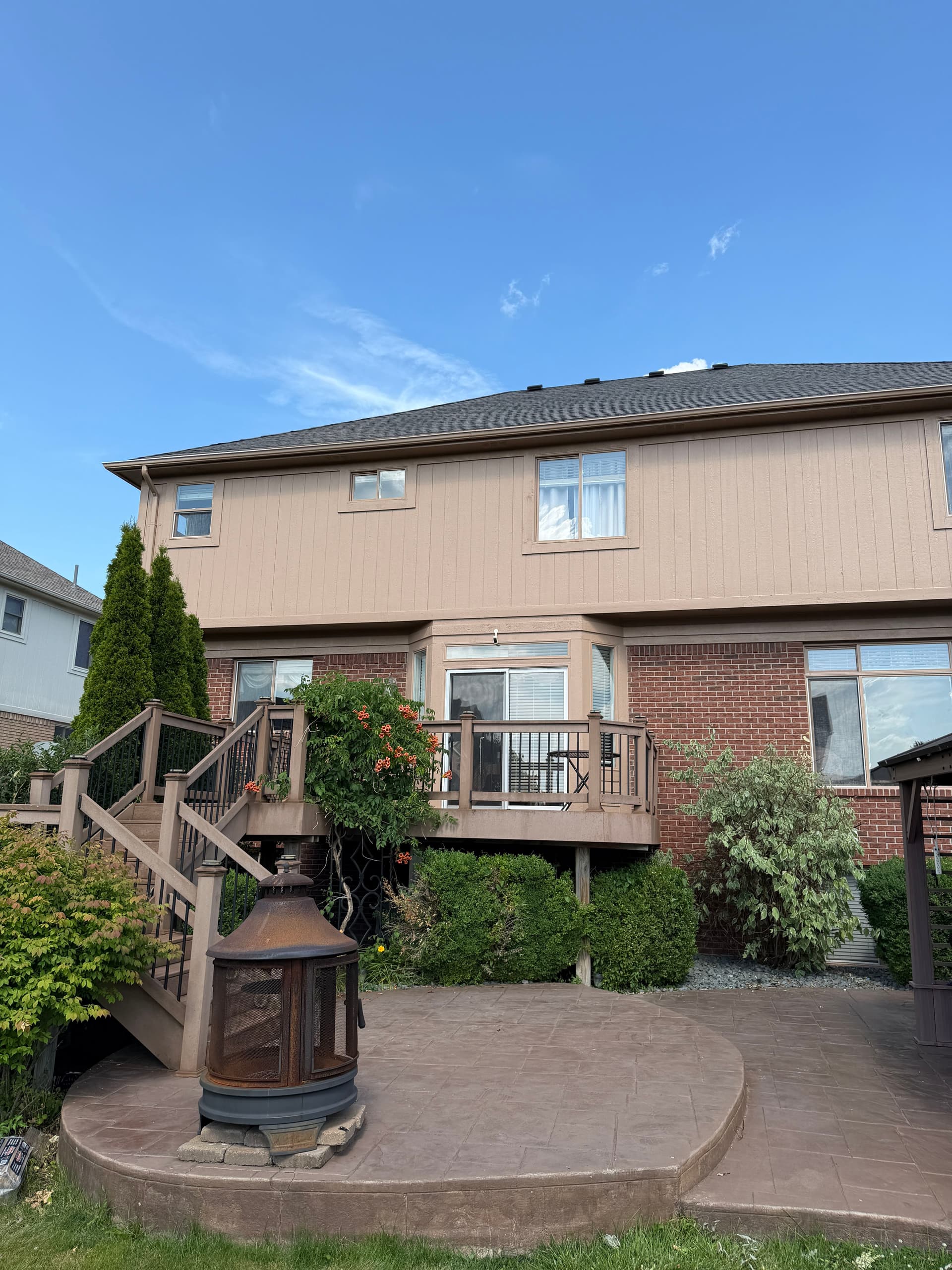 Gallery photos for Full Exterior Painting with Carpentry Repairs and Two-Coat Sherwin-Williams Finish: Image #4