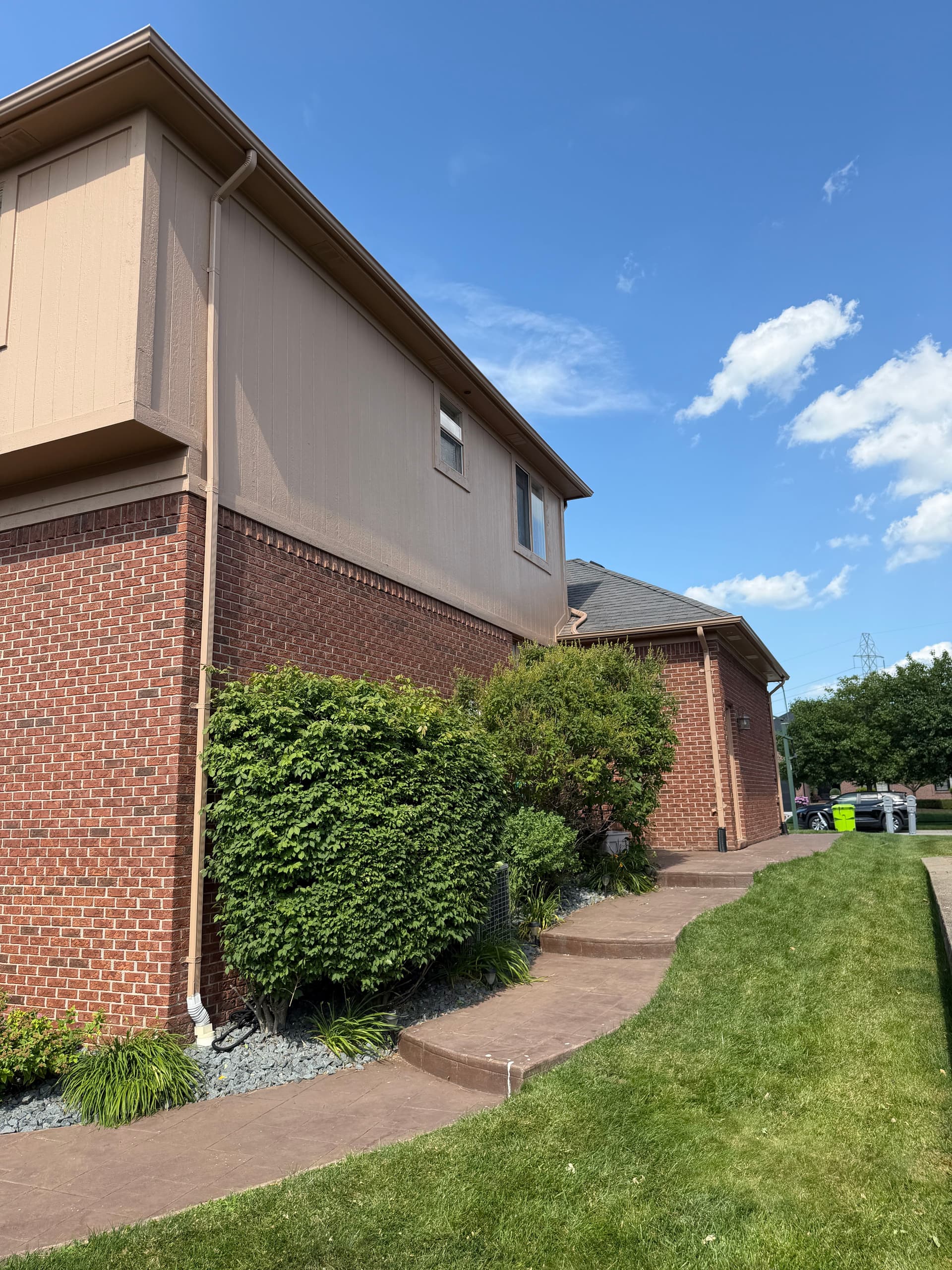 Gallery photos for Full Exterior Painting with Carpentry Repairs and Two-Coat Sherwin-Williams Finish: Image #6