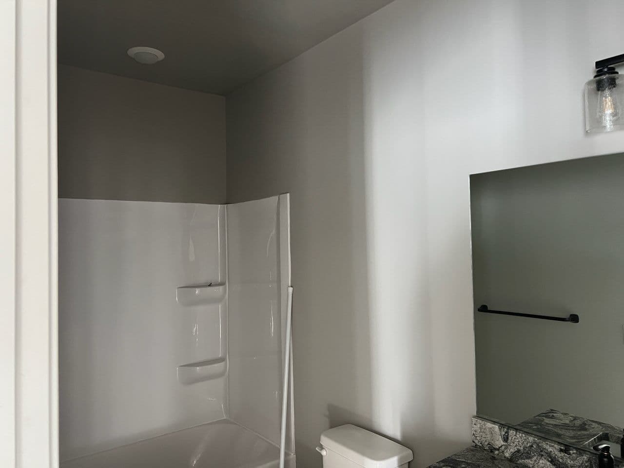 Gallery photos for Apartment Interior Repainting: Image #1