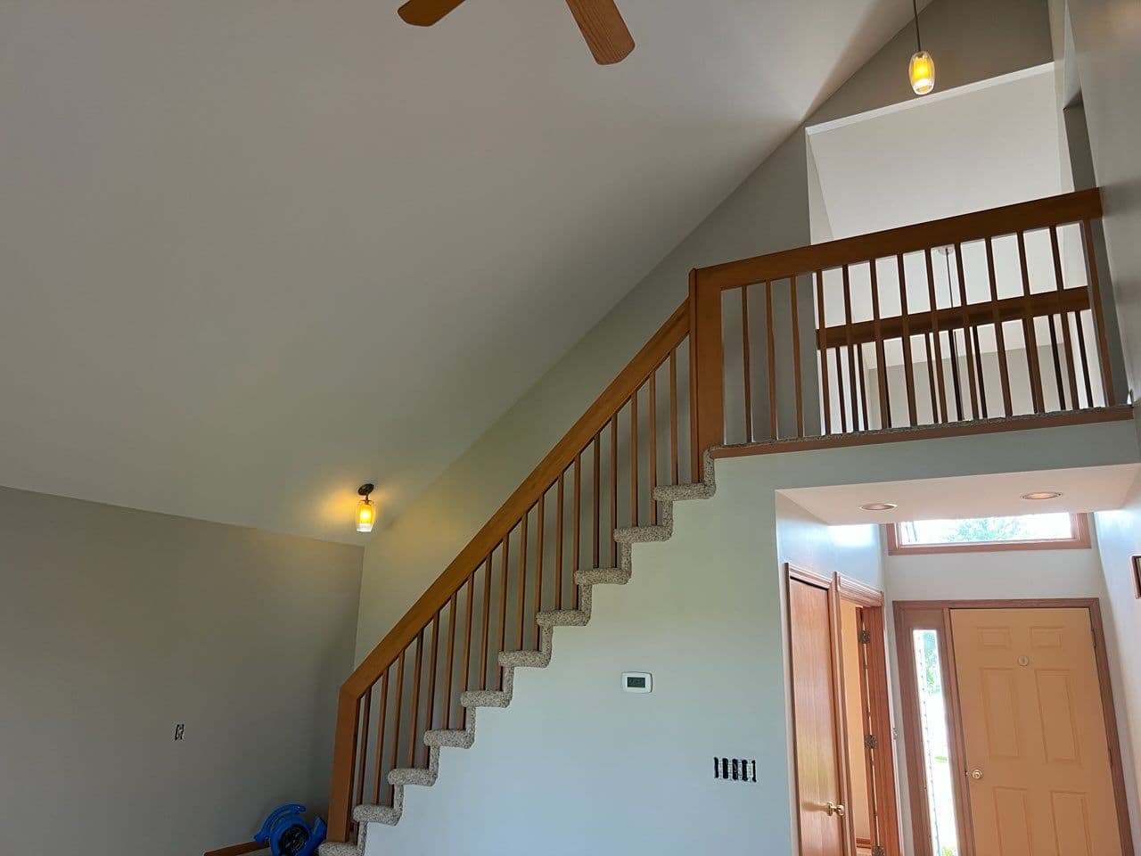 Gallery photos for Stunning Home Makeover with Fresh Hues: Image #2