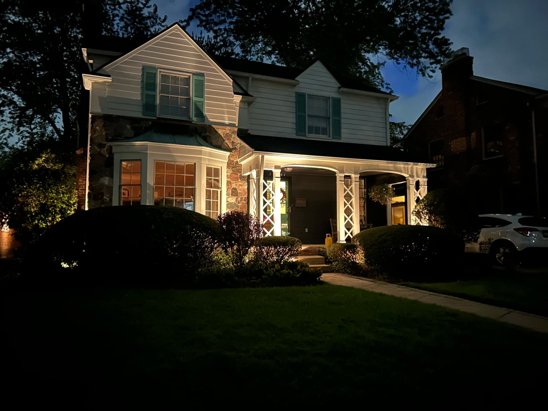 Gallery photos for Fresh Shutter Paint Ties This Exterior Together: Image #1