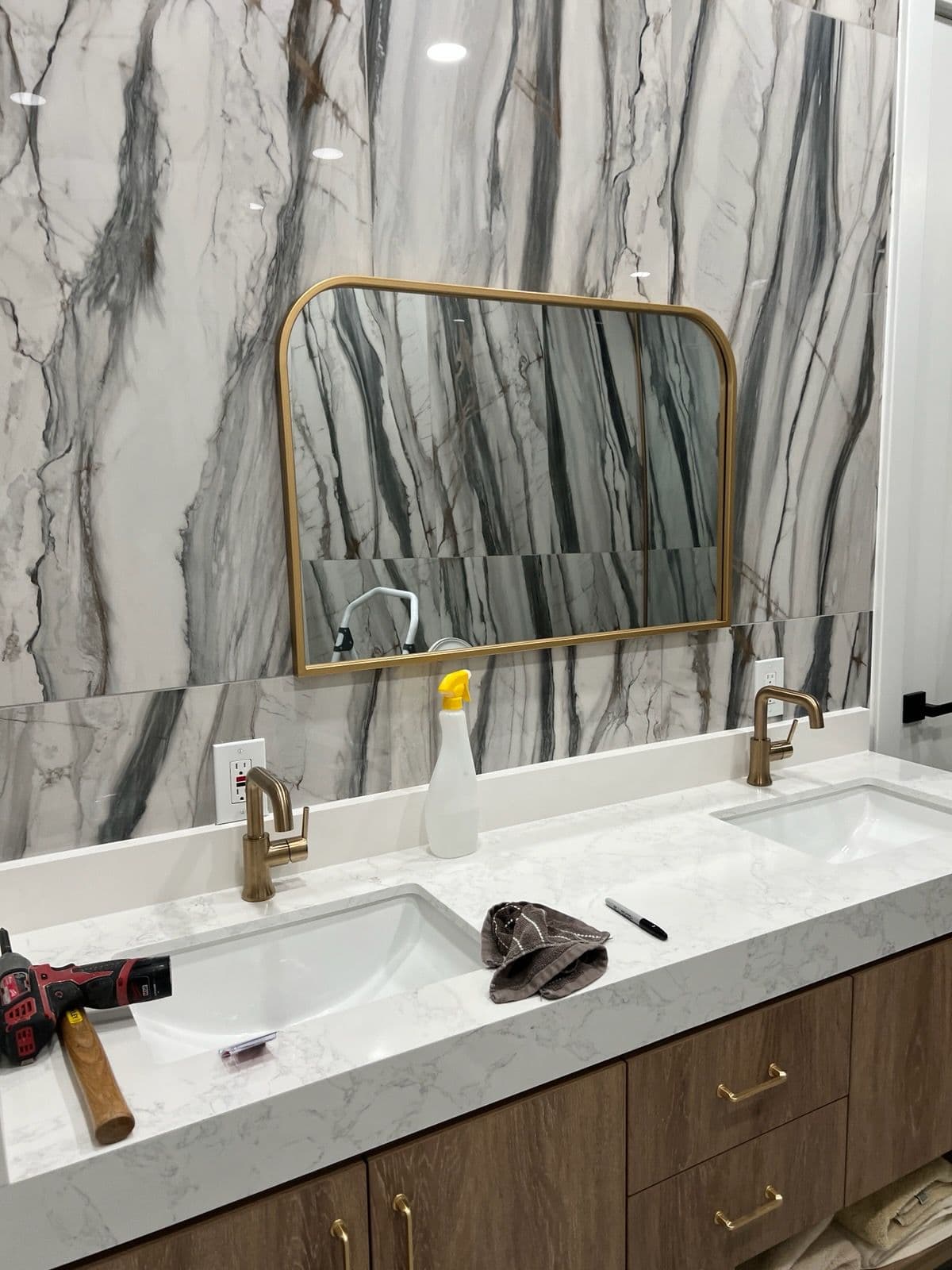 Gallery photos for Elegant Bathroom Mirror Installations: Image #1