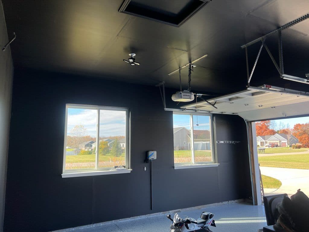 Gallery photos for Garage Makeover with Matt Black Elegance: Image #1